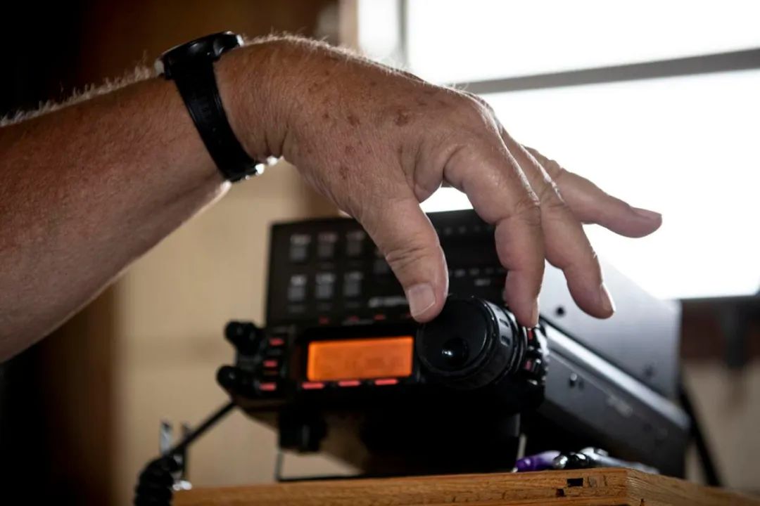 业余无线电台的“魔力”打破了COVID-19疫情笼罩下的低迷