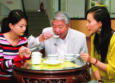 1989年香港最火节目主持:谈过47个女朋友,金庸眼中最潇洒的人