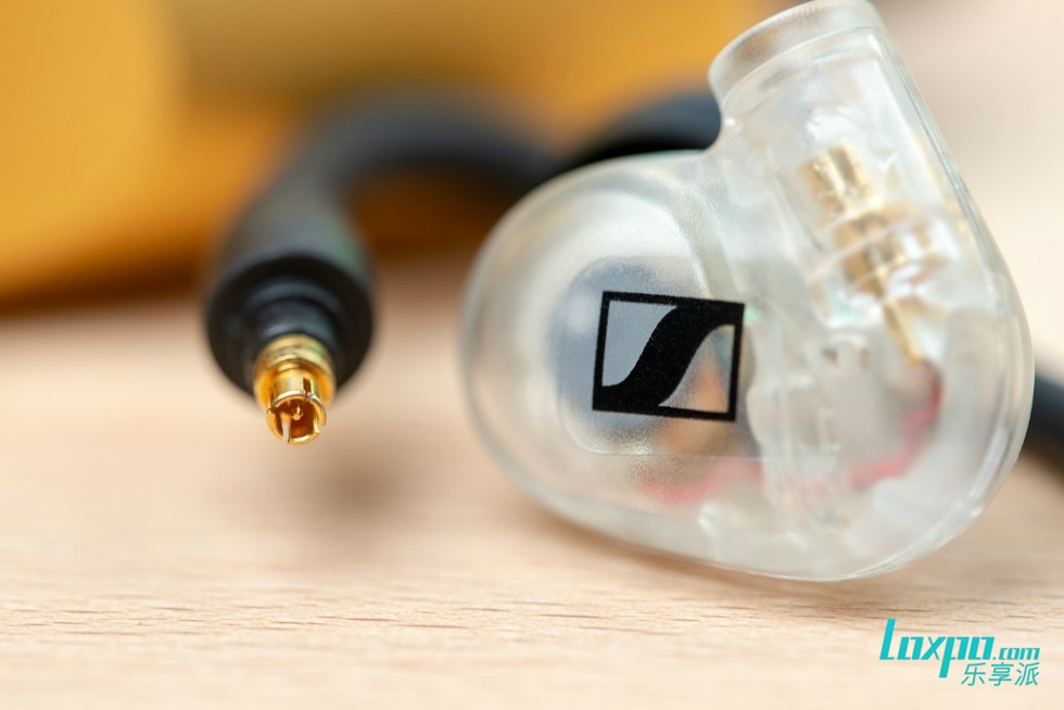 各大厂商的顶级旗舰耳机,三分钟带你了解这家店