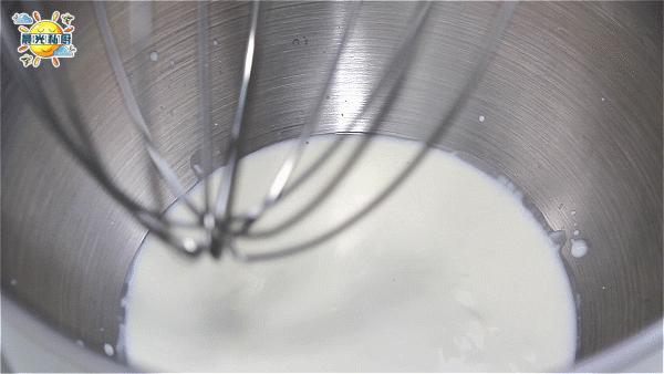 家庭冰淇淋机做冰淇淋免煮,只用水果就能做冰淇淋的冰淇淋机