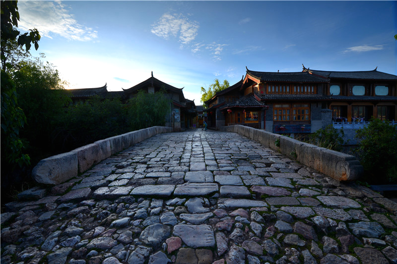 丽江束河古镇晚上,丽江悠闲下午茶