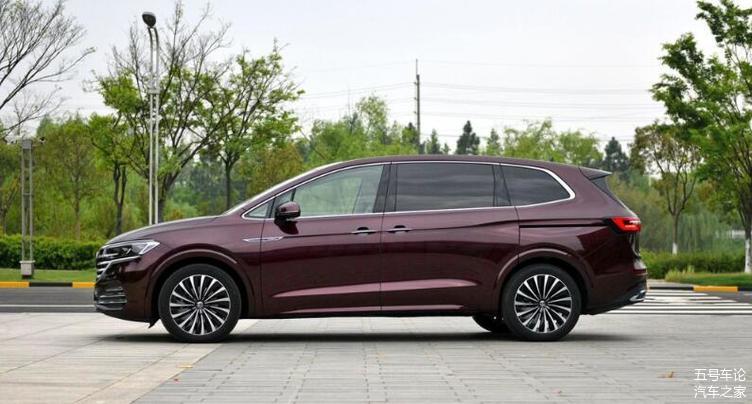 威然和gl8哪个上档次,威然和gl8哪个操作性更强