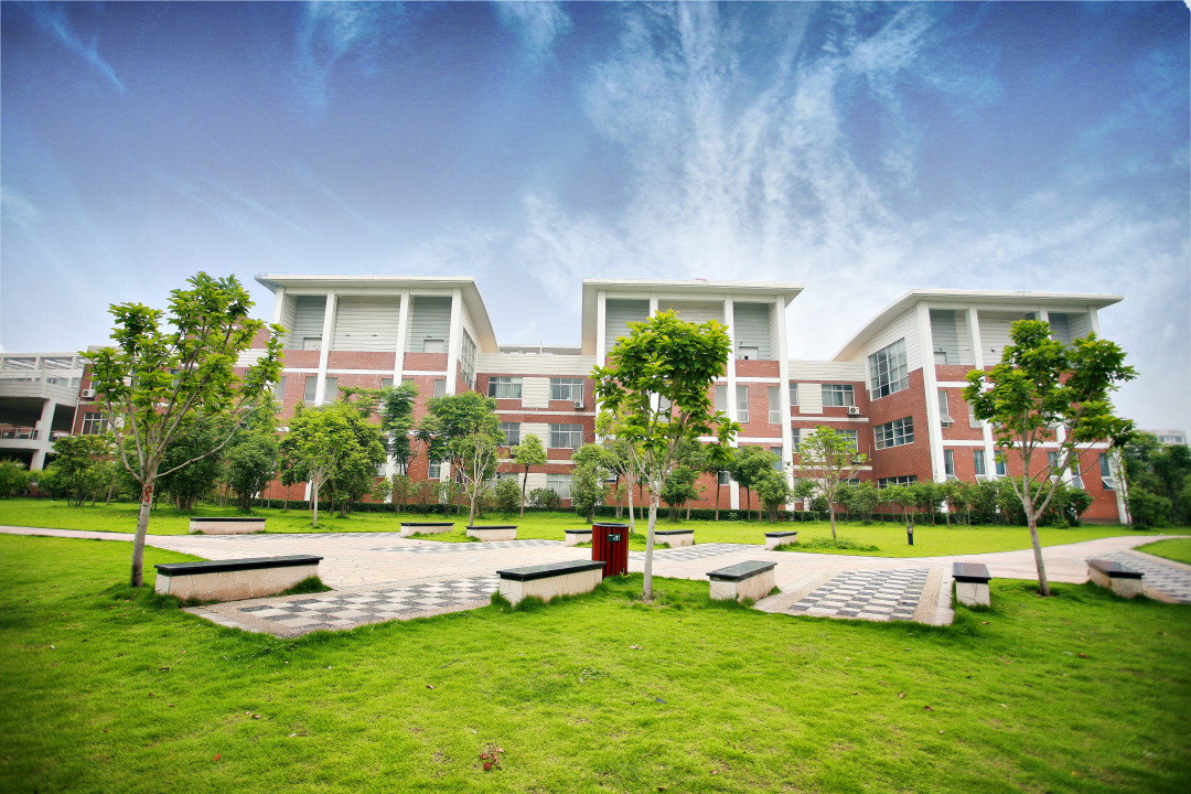 武汉外语外事职业学院新生指南,武汉外语外事职业学院官网是什么