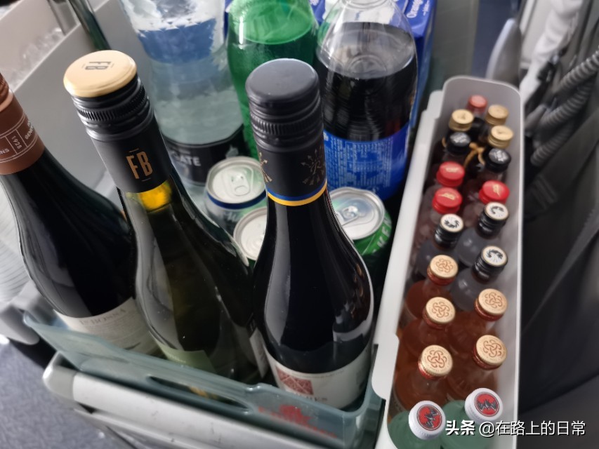 体验阿联酋头等舱,体验土豪飞机