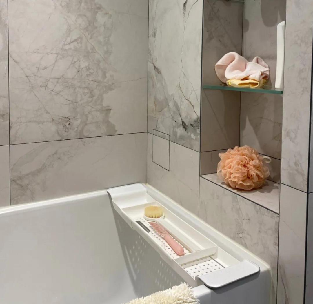 3平米卫生间加浴缸,4平方的卫生间有浴缸和大洗漱台