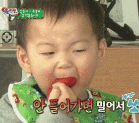 0到三岁宝宝这四个毛病不要管,3岁前宝宝四个动作不要管