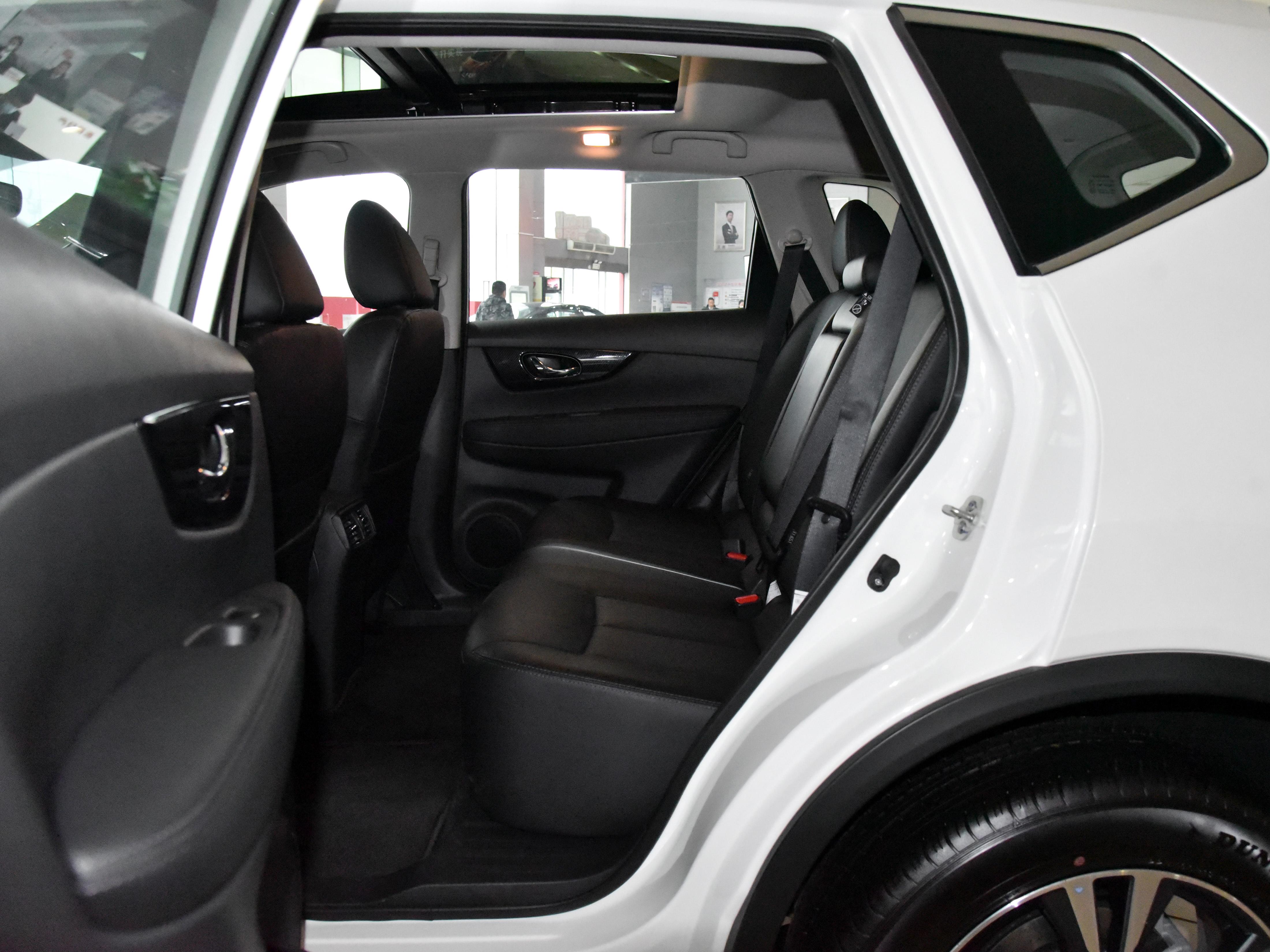 性价比最高的日系suv车奇骏,日产奇骏最便宜四驱suv车型