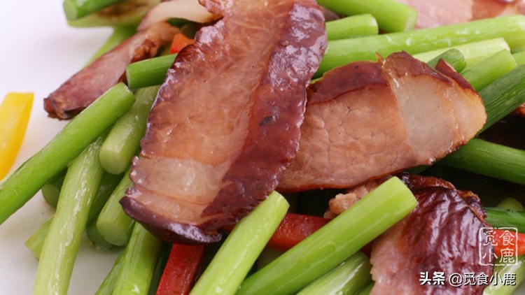 蒜苔怎样炒最好吃又好看,蒜苔怎么炒才嫩又脆