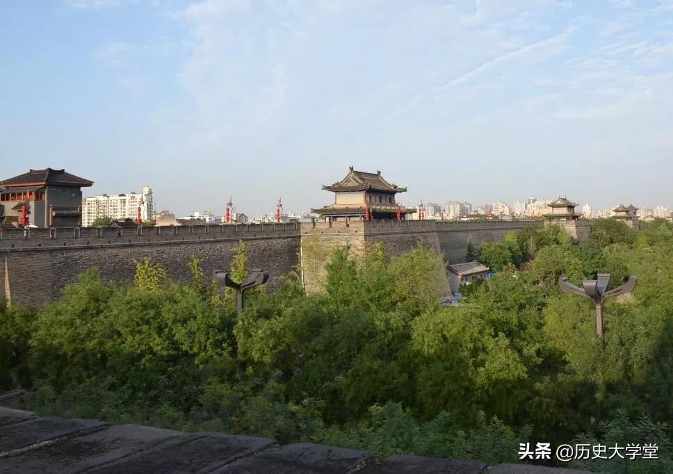 西安的地理位置有哪些特色,西安作为一座历史悠久的城市