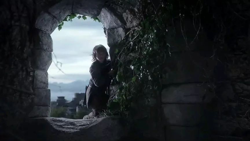 必须说，《权力的游戏》的权谋水平在《大明王朝》面前就是个弟弟