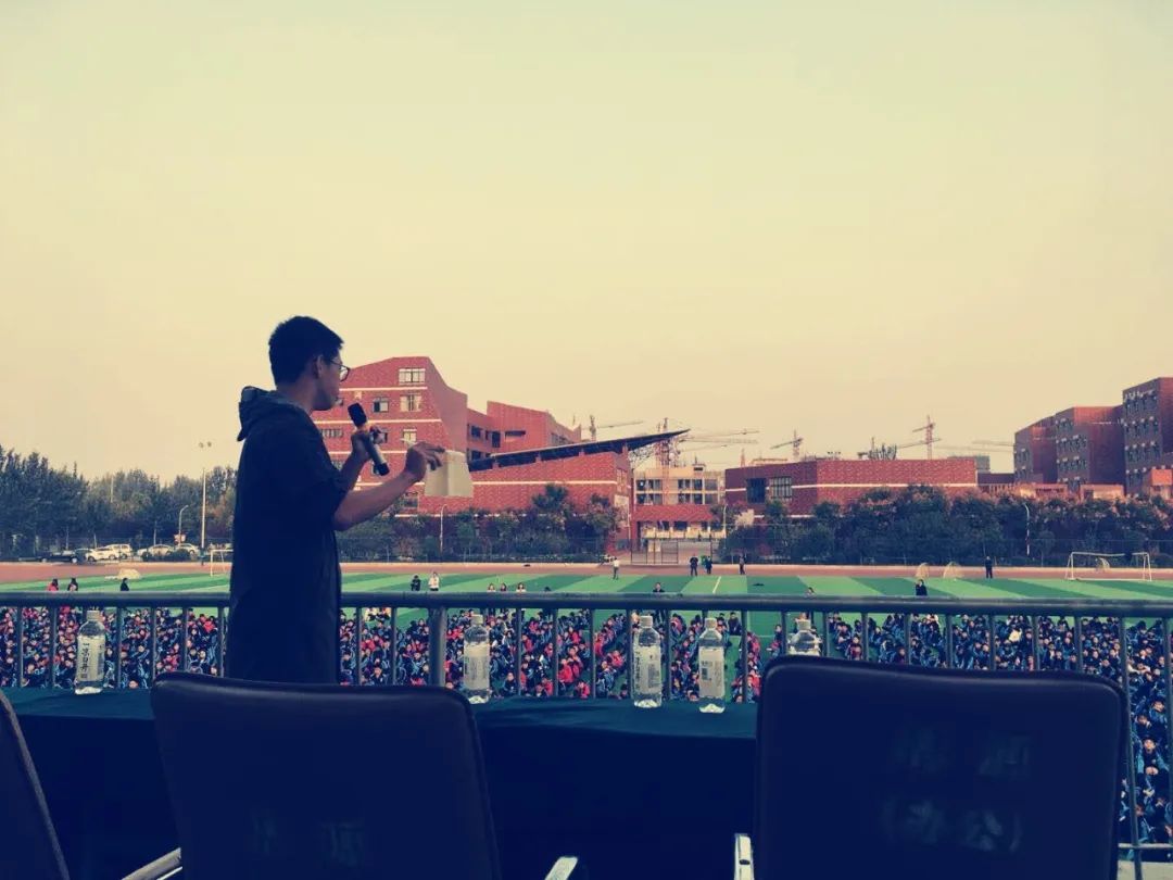 我庆幸没去夏校，这笔钱足够帮10位尘肺病人重获呼吸