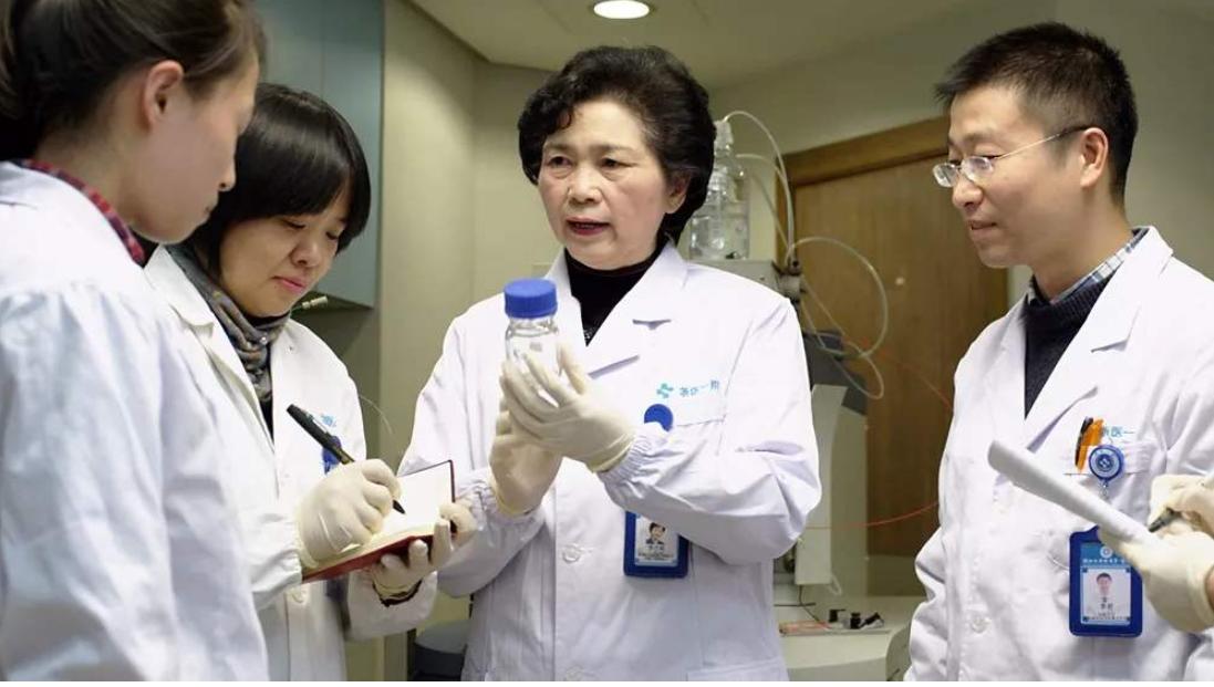 别让平庸毁了你，成为自己行业的专家，是我们最近的出路