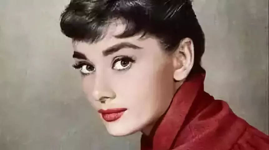 女人需不需要口红,女人没有化妆品会怎么样