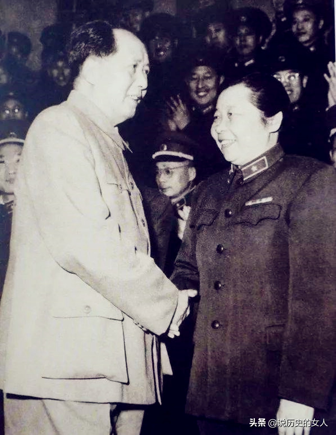 她当童养媳常遭家暴,成女将军后回家探亲遇到前夫,如何解决之?