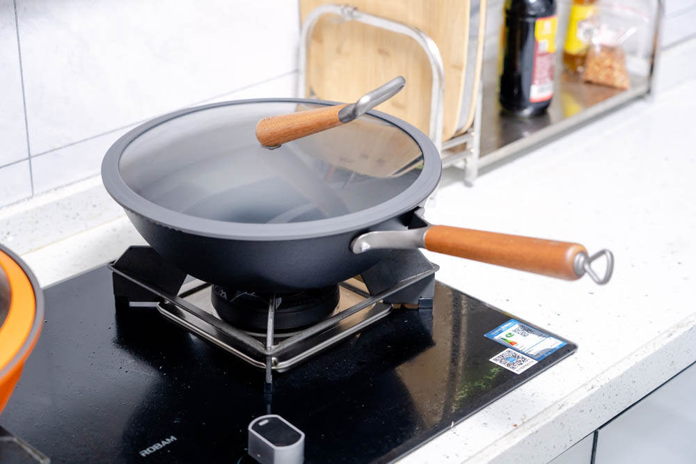 三禾不粘锅304不锈钢炒锅质量如何,苏泊尔不粘锅和三禾不粘锅哪个好