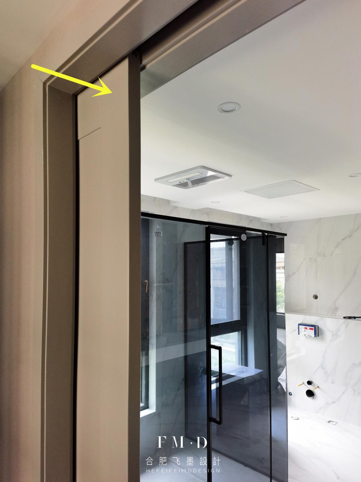 15㎡卫生间面积宽敞，装2扇内嵌推拉门隔开，干湿分区隐形不占地