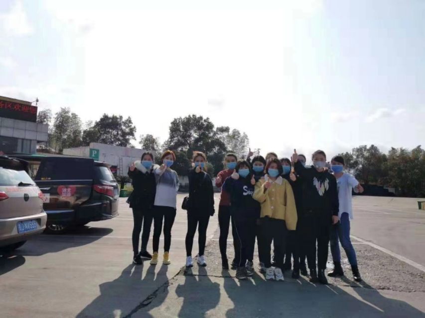 （身边的凡人微光）自愿援鄂的护士刘艺（千里自驾援鄂）