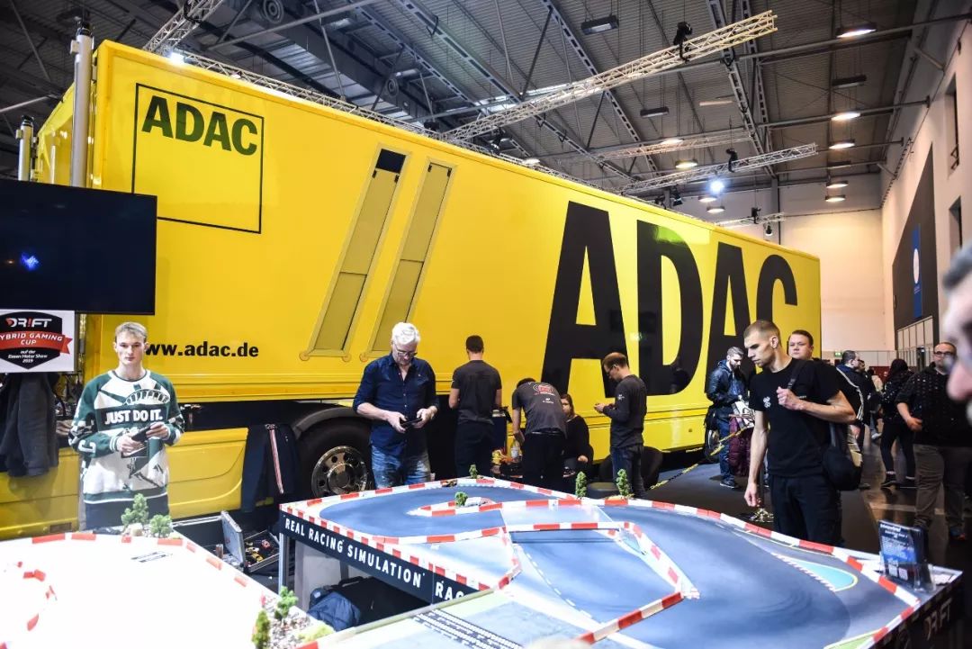 iAcroNavi——德国埃森改装车展之眼花缭乱上篇