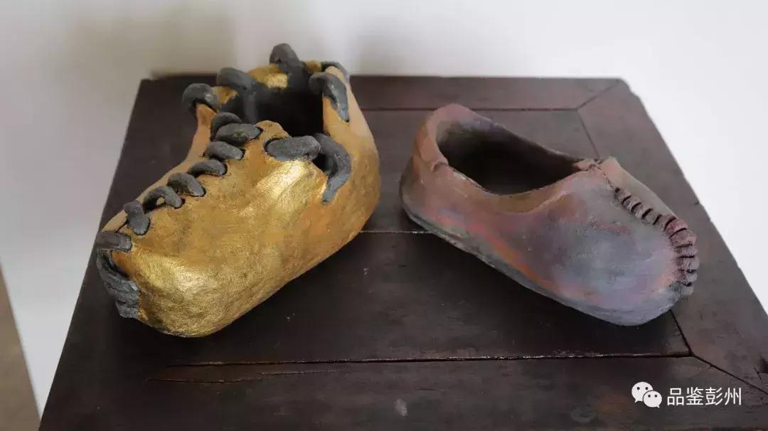 走遍中国的“寻鞋哥”来了!这回居然换上“军乐造”