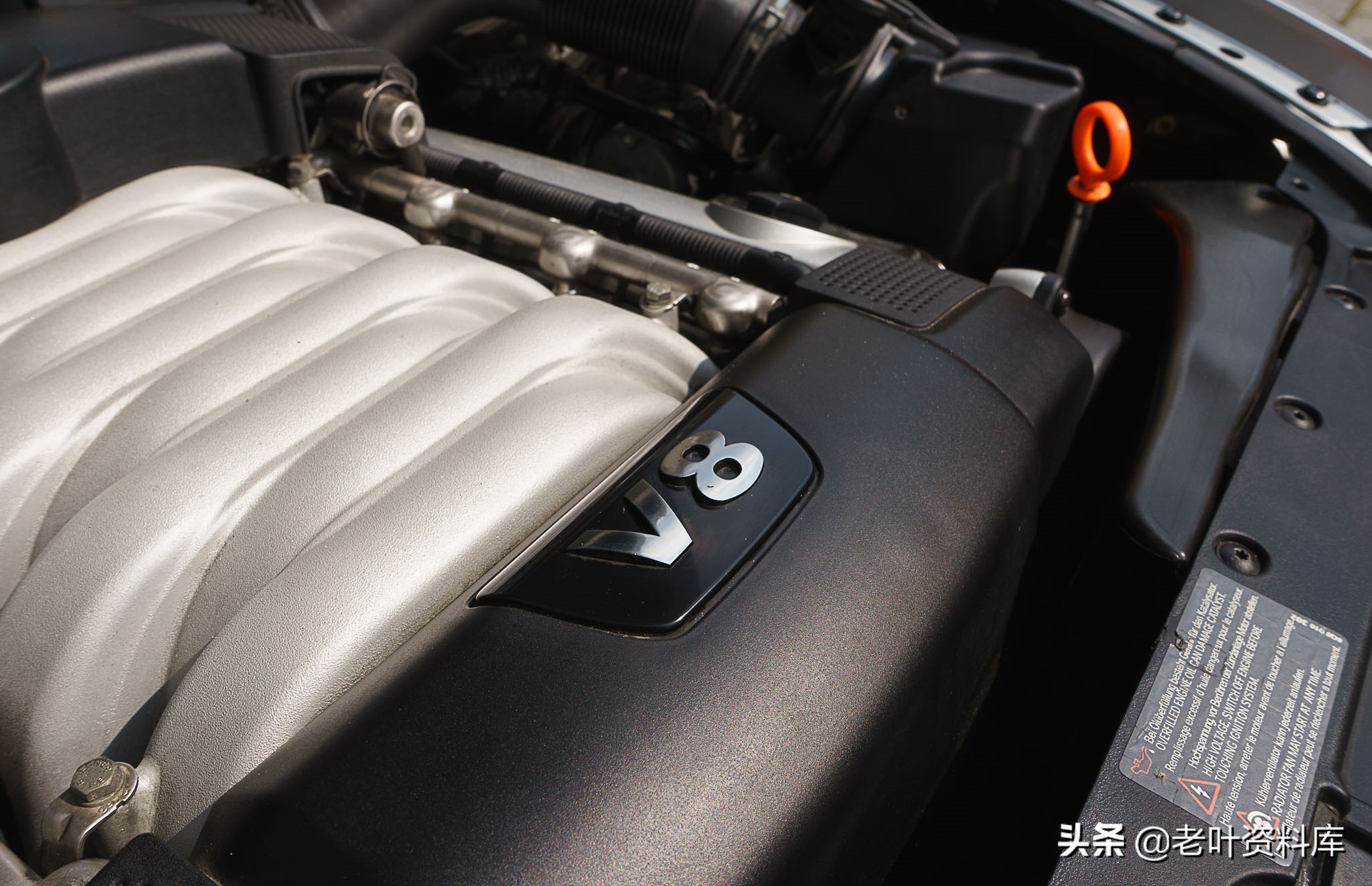 最低调的豪华汽车辉腾短片,2022年最低调的豪车