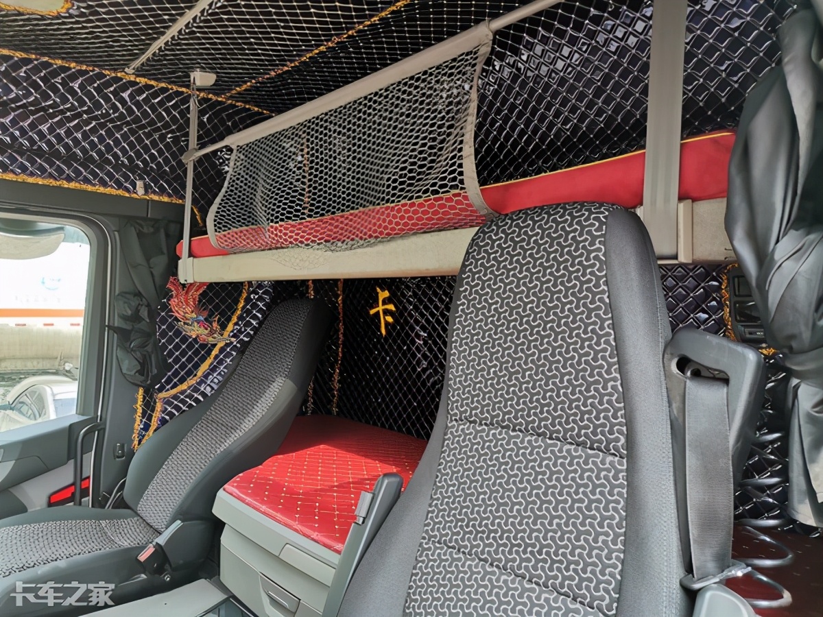 斯堪尼亚国六二手车多少钱,二手斯堪尼亚牵引车什么价格