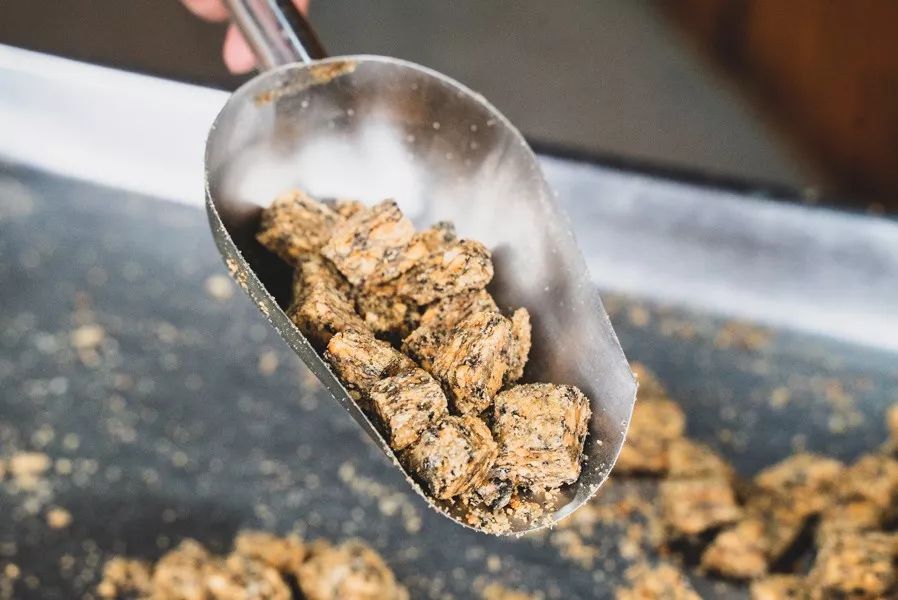 为了吃美食去外地,为了吃儿时的味道跑到一个地方