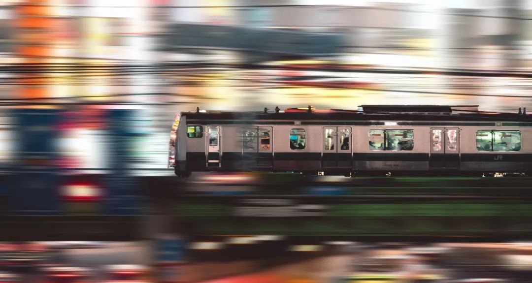 年轻人讲述:原地过年还要996,竟然“挺爽的”