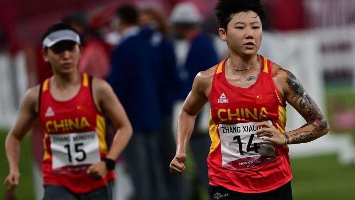 巴西男足夺金拒穿领奖服,巴西男足奥运夺冠领奖服