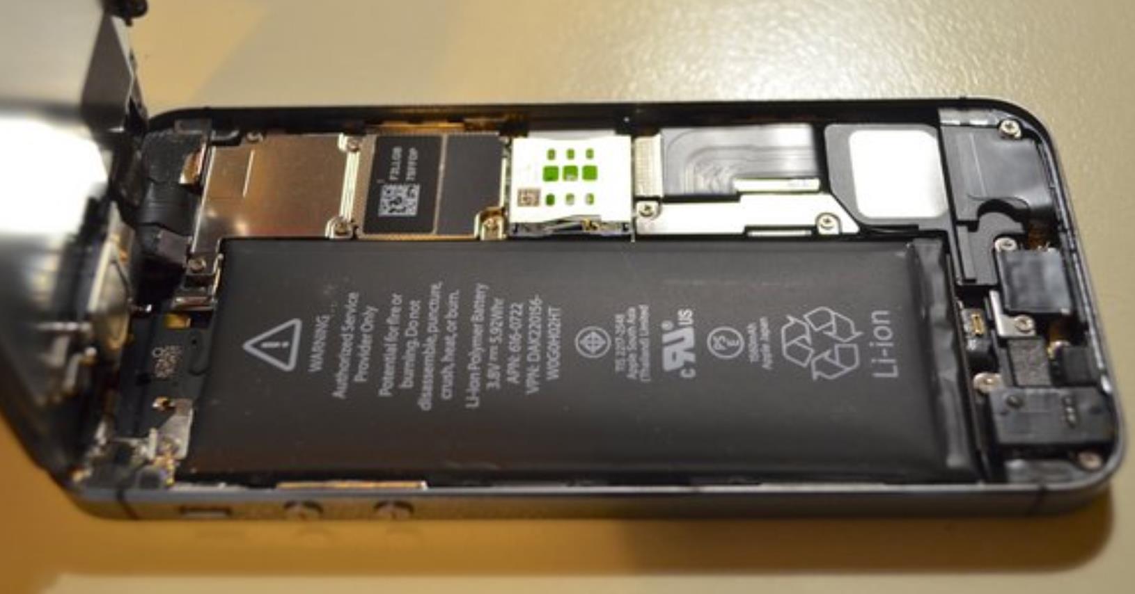 苹果手机放置一年,iphone放在抽屉里开不了机