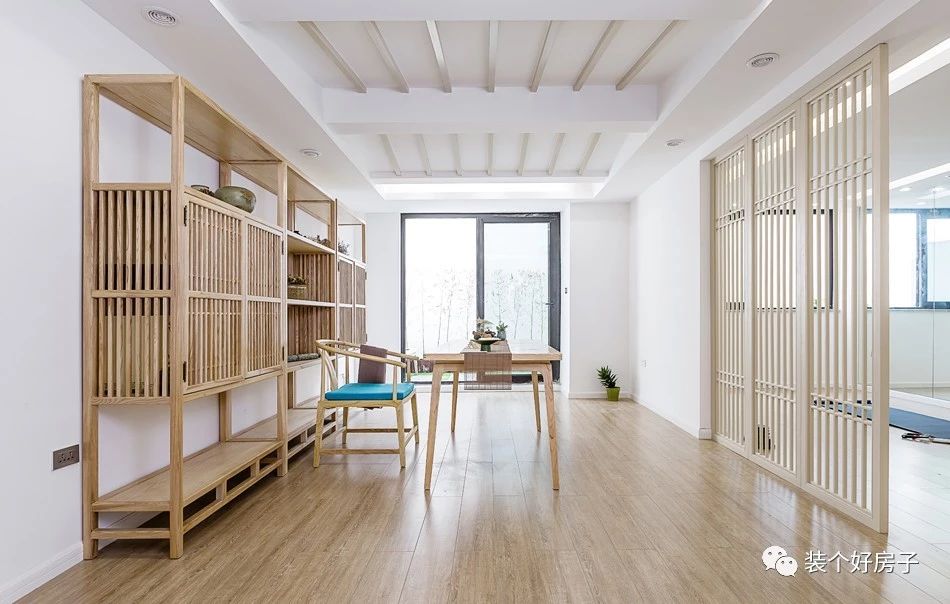 禅意新中式极简茶室风格,原木色书房客厅茶室一体化效果图