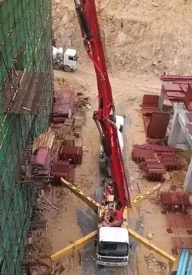 混凝土泵车为什么会堵,造成混凝土泵车堵管的原因
