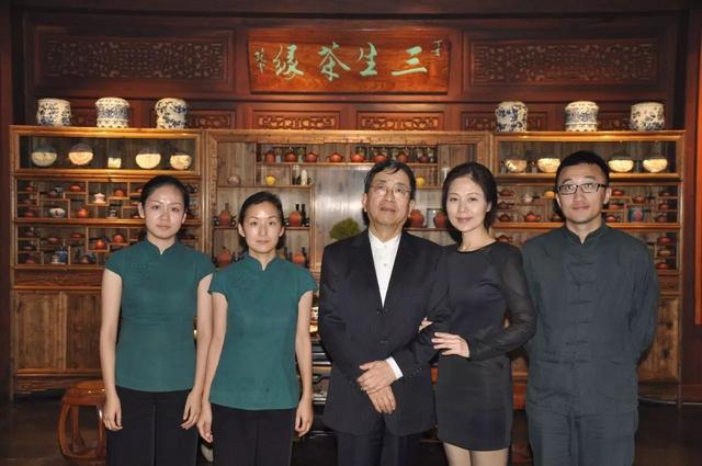 余秋雨前妻李红简历和图片,余秋雨的前妻李红