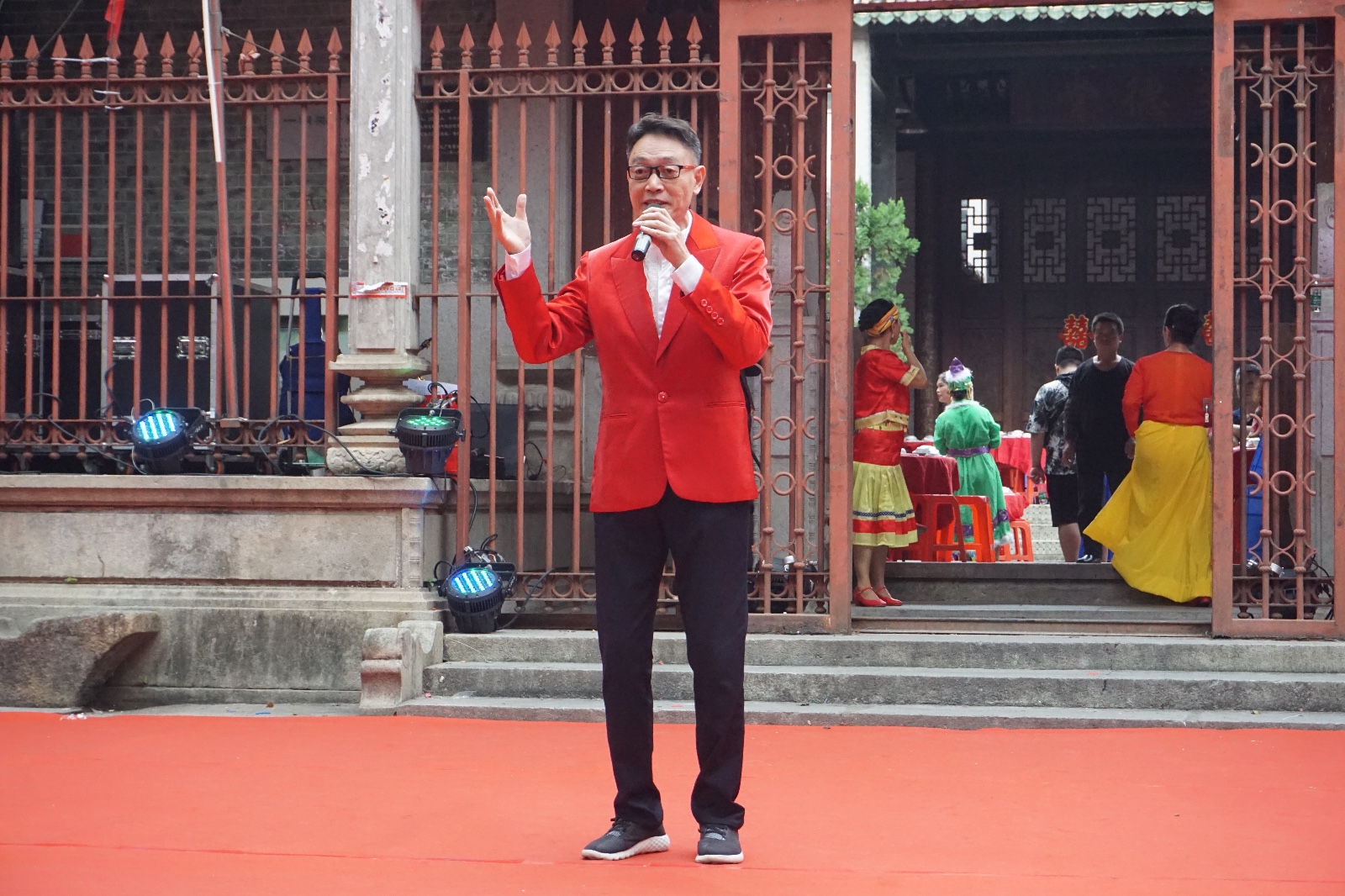 天河|热闹!一洞公祠重阳敬老摆70多围,老人家笑到“见牙唔见眼”