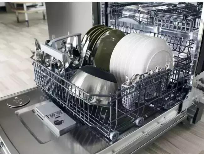 厨房要装洗碗机跟师傅说什么,洗碗机实用吗该如何挑选洗碗机