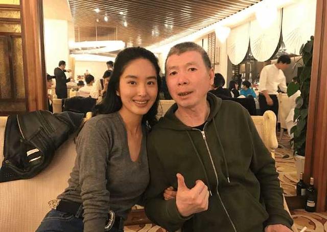 陈金飞杨采钰刘亦菲什么关系,刘亦菲陈金飞杨采钰真实关系揭秘