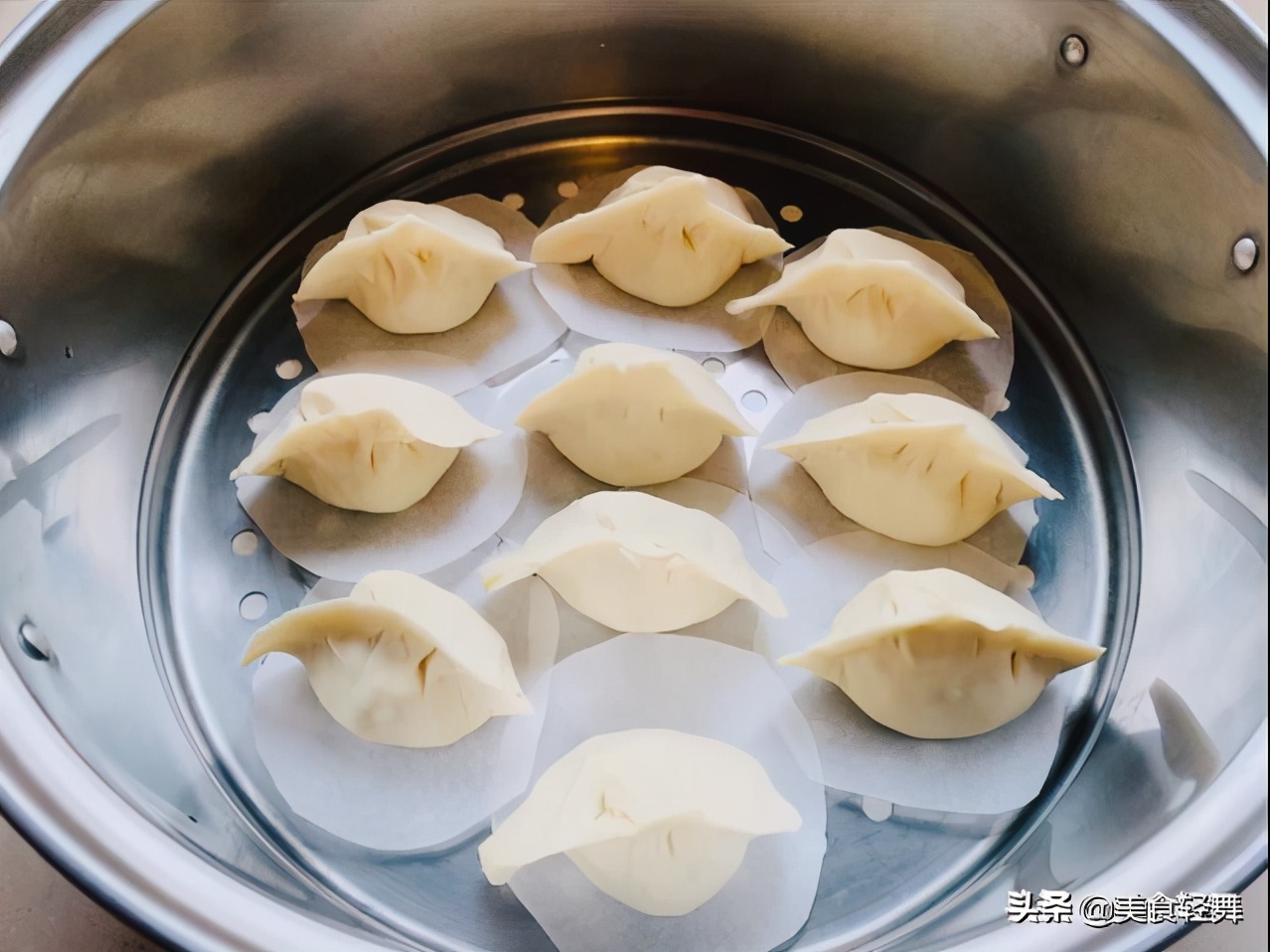 蒸饺子应该冷水蒸还是热水蒸,蒸饺子是开水蒸还是冷水蒸