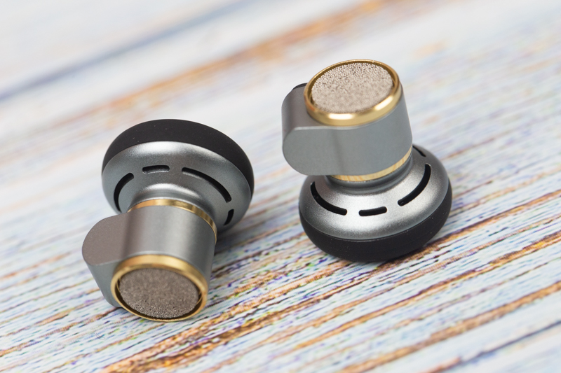 情怀平头塞新品,15mm大振膜,可换线设计,1099元的它你会喜欢吗