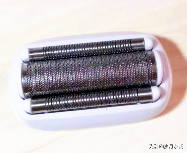 送给父亲的新礼物——须眉电动剃须刀,去除硬胡子丝毫不费劲