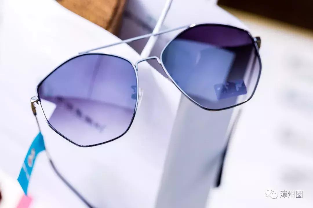 真的假的!漳州自带网红流量的眼镜店做活动了!分分钟被搬空!