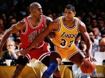 92年的梦一队和08年梦八队,你认为哪一届最强?