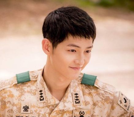 脸型胖胖的男生剪什么发型,上宽下窄的脸型的发型男生