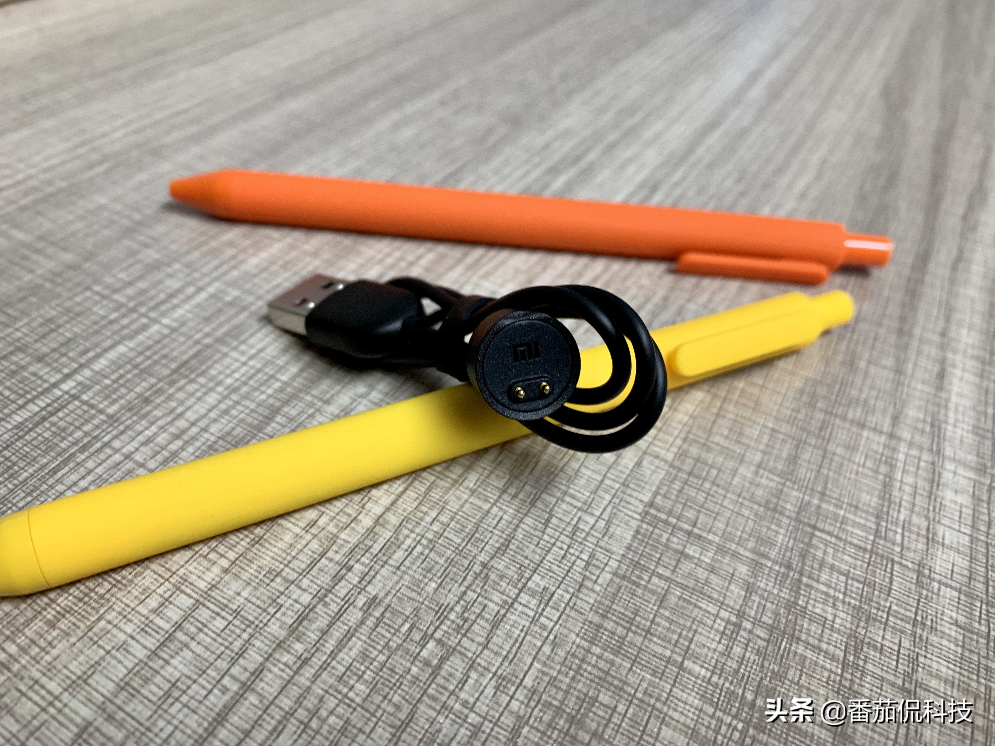 小米手环3和小米手环5,小米手环5和小米手环3手环通用吗