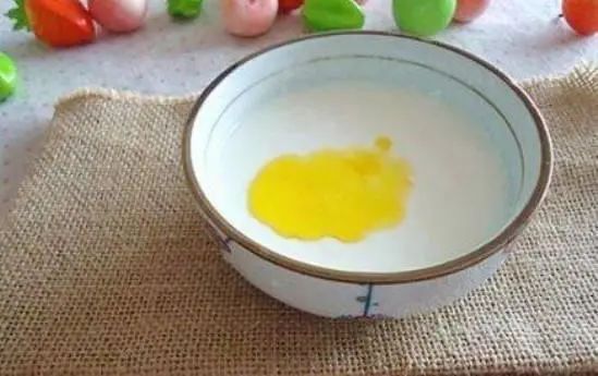 8岁男孩口吐白沫，昏迷入院，医生告知原因，宝爸痛扇自己嘴巴