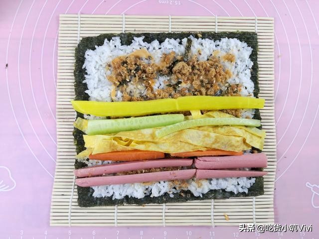 米饭做寿司的简单教程,用米饭做寿司教程家常