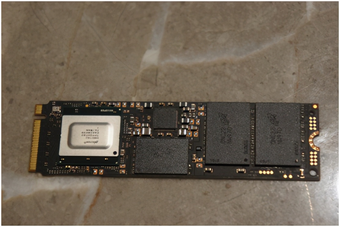 英睿达p3和p5哪个好,英睿达p5实测