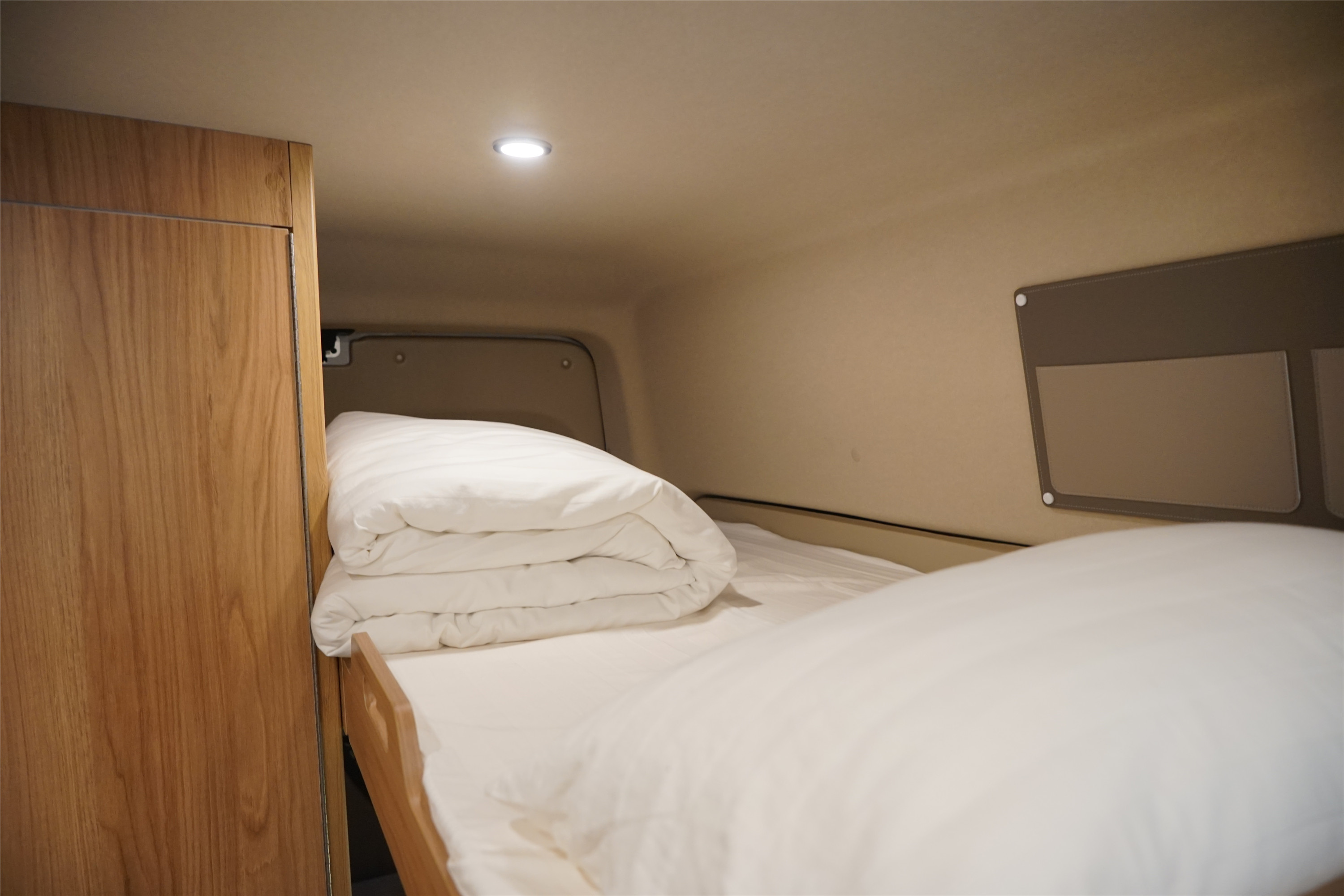 上汽大通maxus旅行家v90房车,房车大全大通v90