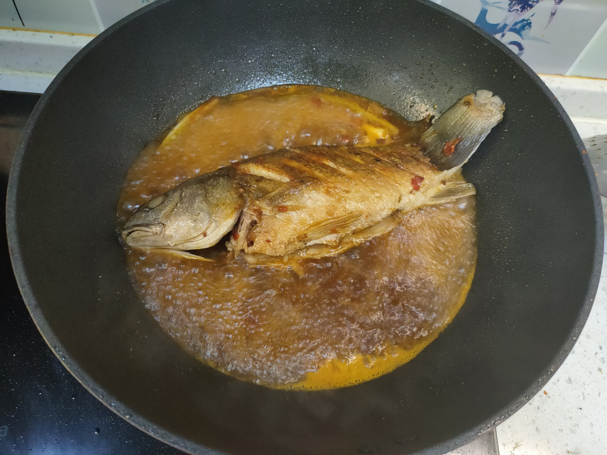 家常红烧鱼这样做不破皮鲜香无敌,不用油煎如何做出有劲道的红烧鱼