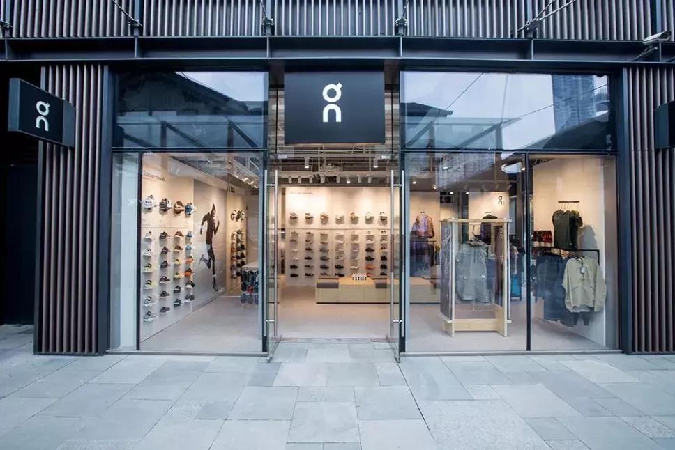 一双一千多运动鞋,一双运动鞋1000元