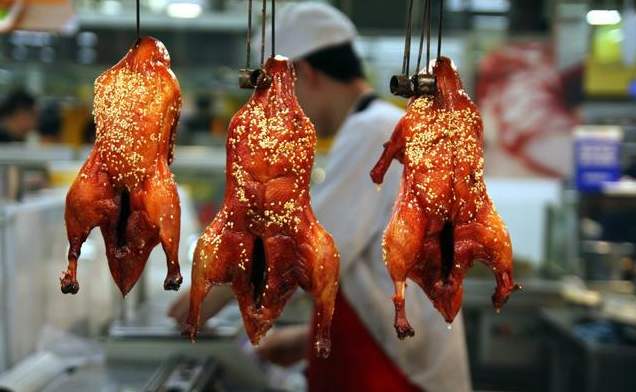 路边20元一只的烤鸭是什么鸭子,路边摊20元的烤鸭不白吃