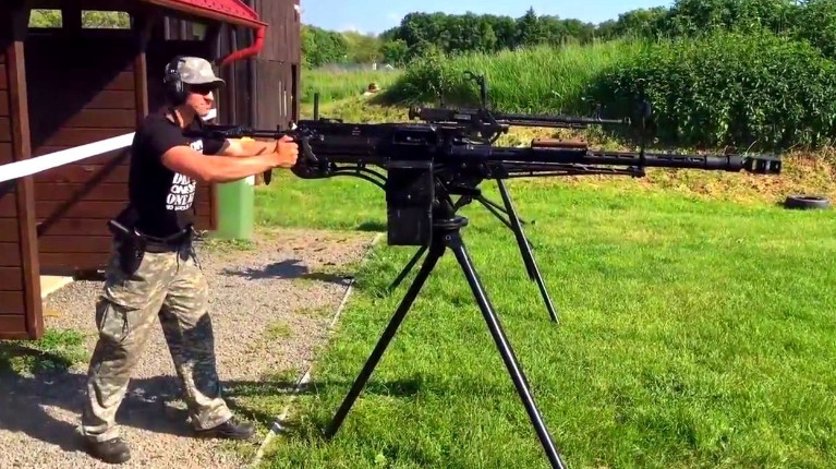 枪械射击后坐力有多大,枪械后坐力对照表